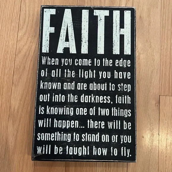 Faith signs all in good condition. - Picture 2 of 7